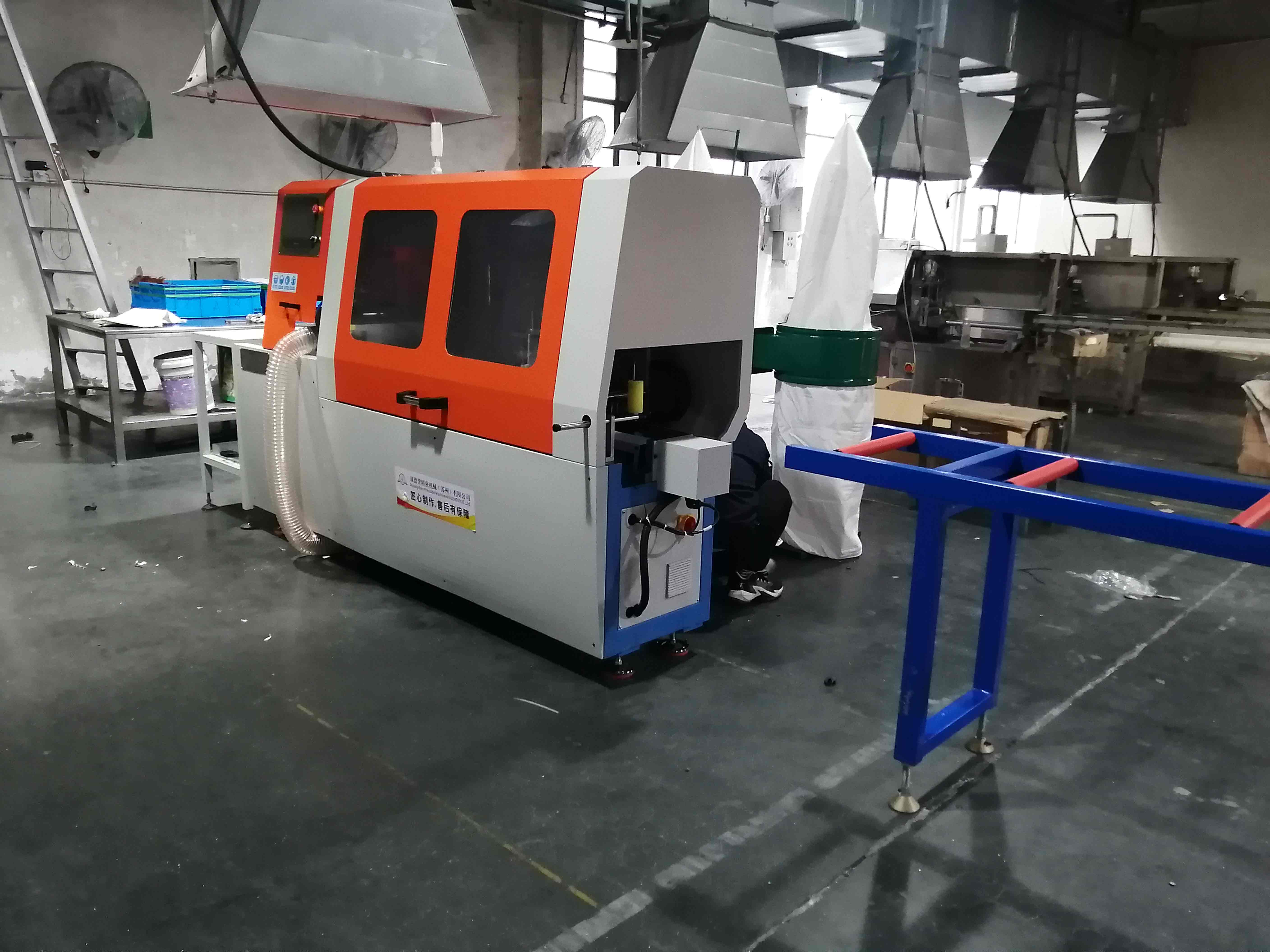 分離式全自動切鋁機-鋁切機-型材切割機客戶現(xiàn)場圖-1 分離式全自動切鋁機-鋁切機-型材切割機客戶現(xiàn)場圖-1