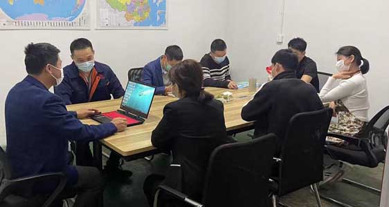 高素質(zhì)的研發(fā)生產(chǎn)團(tuán)隊(duì) 高素質(zhì)的研發(fā)生產(chǎn)團(tuán)隊(duì)